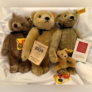Steiff Bears LOT OF  4, 2 Hand Signed by Hans Otto Steiff in 1982 w/All Tags!